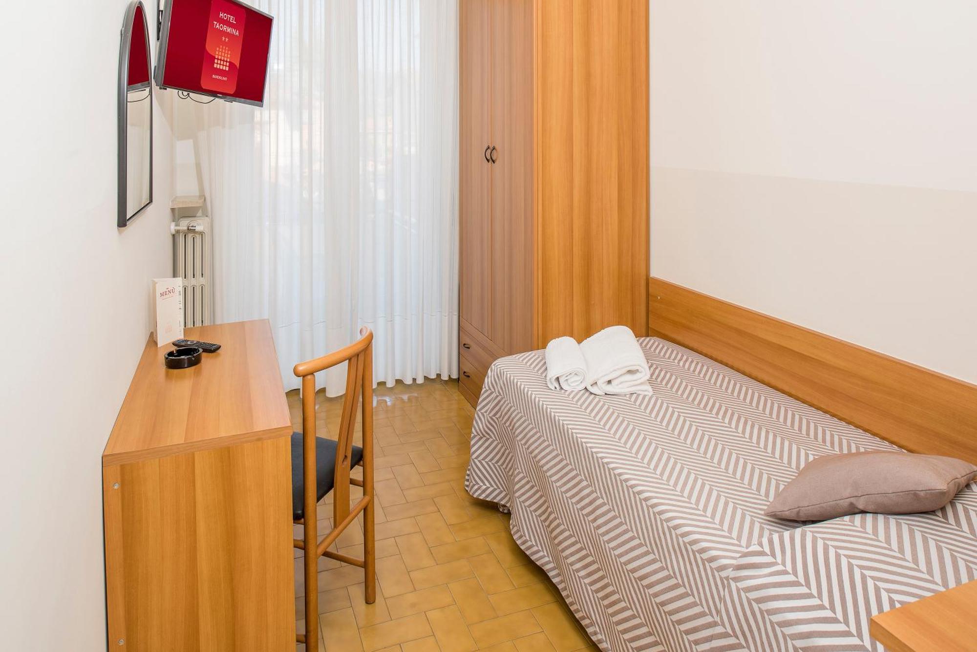 Hotel Taormina Μπαρντολίνο Δωμάτιο φωτογραφία